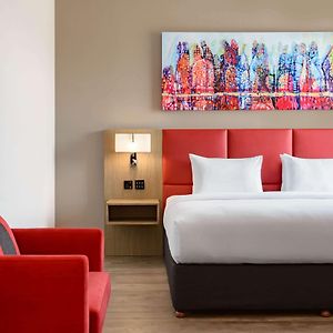 Chambre Accessible aux Personnes à Mobilité Réduite Lit King-Size
